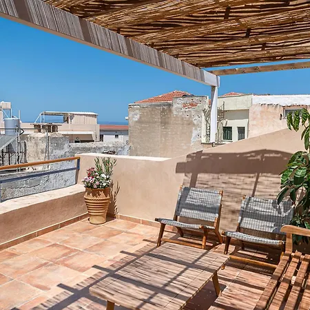 La Torre Del Kastelli ハニア