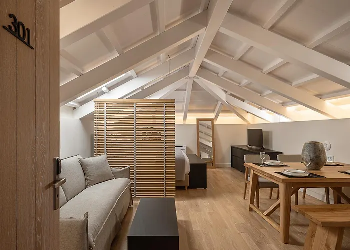 La Torre Del Kastelli * ハニア